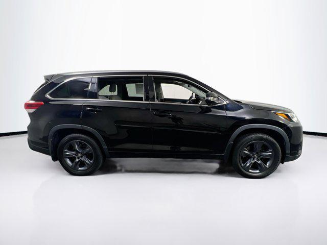 used 2018 Toyota Highlander car, priced at $27,616