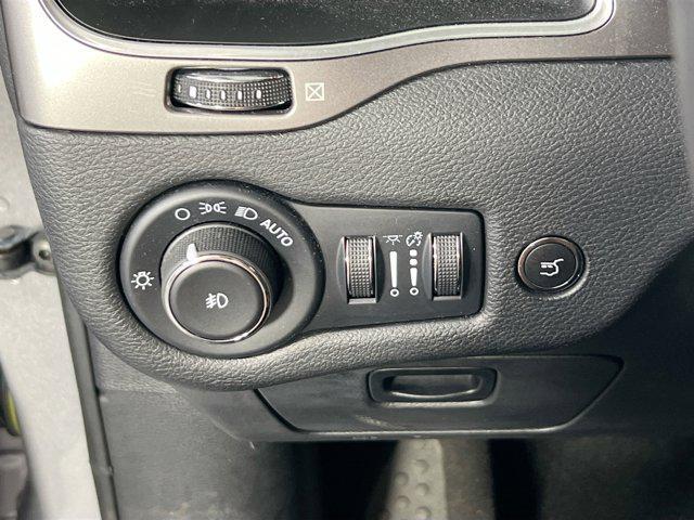 used 2022 Jeep Cherokee car, priced at $24,233