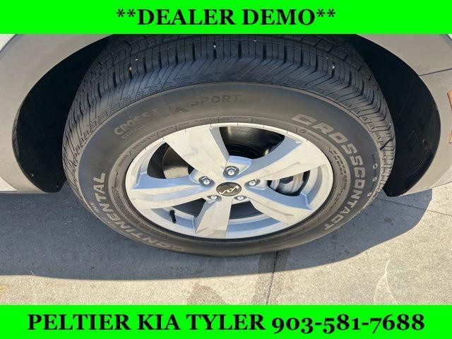 new 2025 Kia Sorento car, priced at $30,340