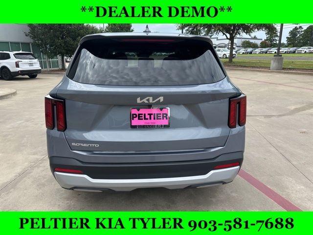 new 2025 Kia Sorento car, priced at $30,340