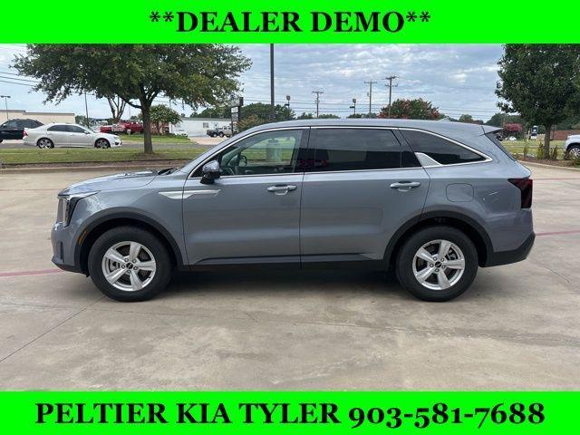 new 2025 Kia Sorento car, priced at $30,340