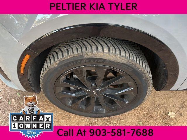 used 2023 Kia Sorento car, priced at $29,900
