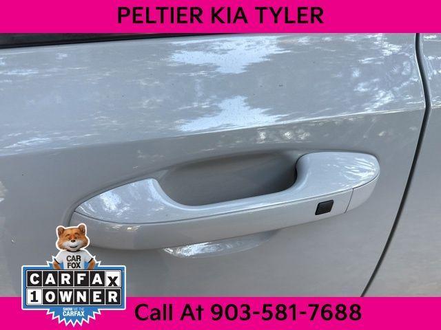 used 2023 Kia Sorento car, priced at $29,900