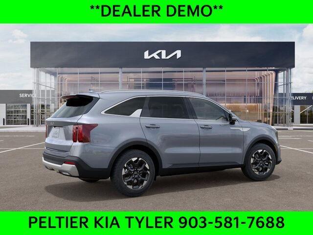 new 2025 Kia Sorento car, priced at $32,995