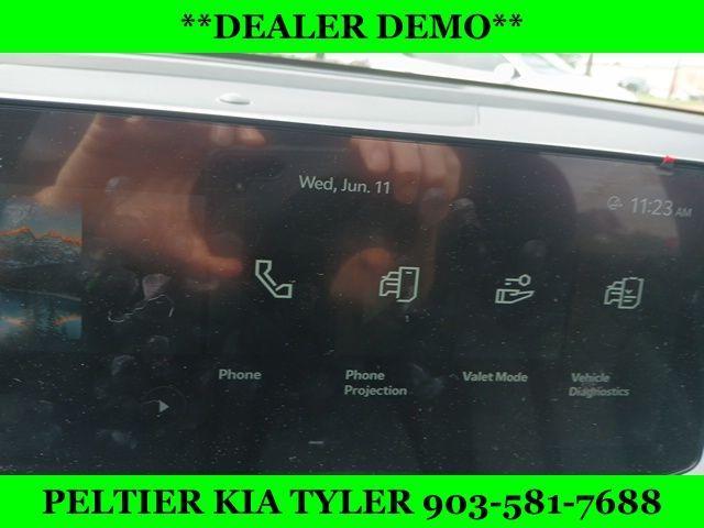 new 2025 Kia Sorento car, priced at $30,840