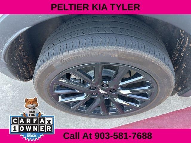 used 2023 Cadillac XT4 car, priced at $26,819