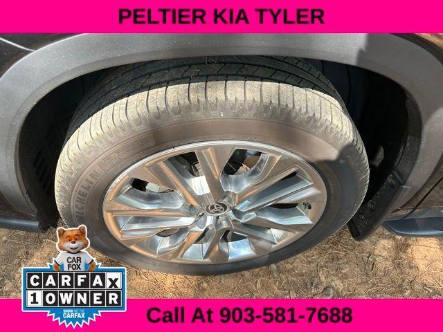 used 2020 Toyota Highlander car, priced at $29,990