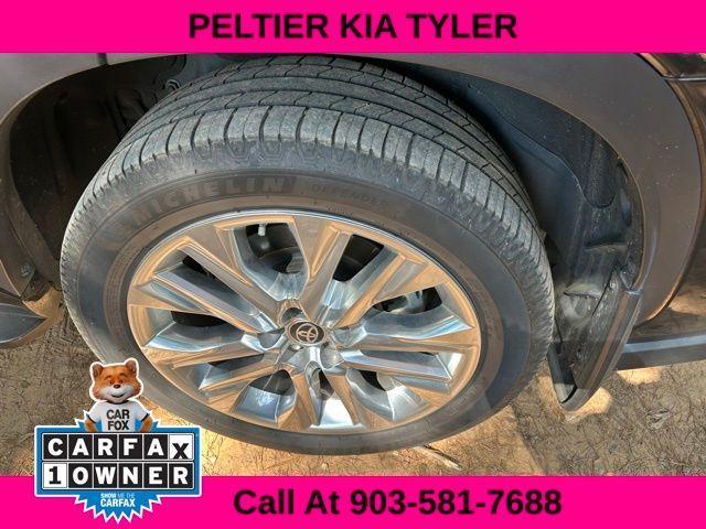 used 2020 Toyota Highlander car, priced at $29,990