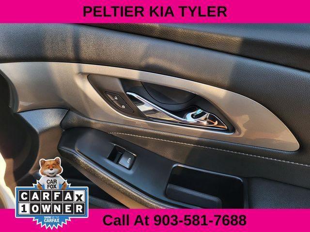 used 2023 Chevrolet Traverse car, priced at $29,798