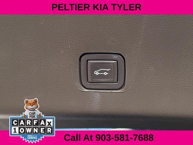 used 2023 Chevrolet Traverse car, priced at $29,798