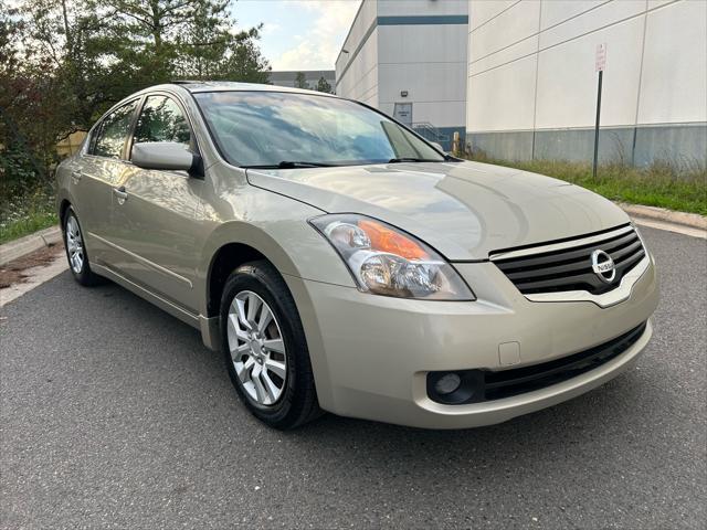 used 2009 Nissan Altima car, priced at $5,999