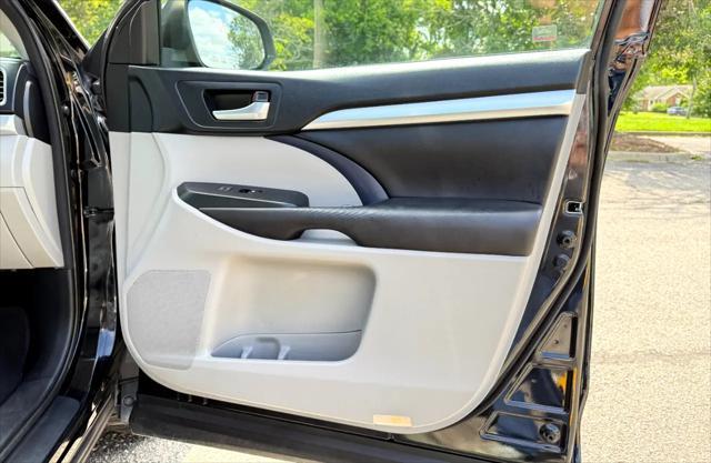 used 2017 Toyota Highlander car, priced at $23,974