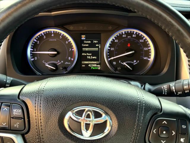 used 2018 Toyota Highlander car, priced at $29,975