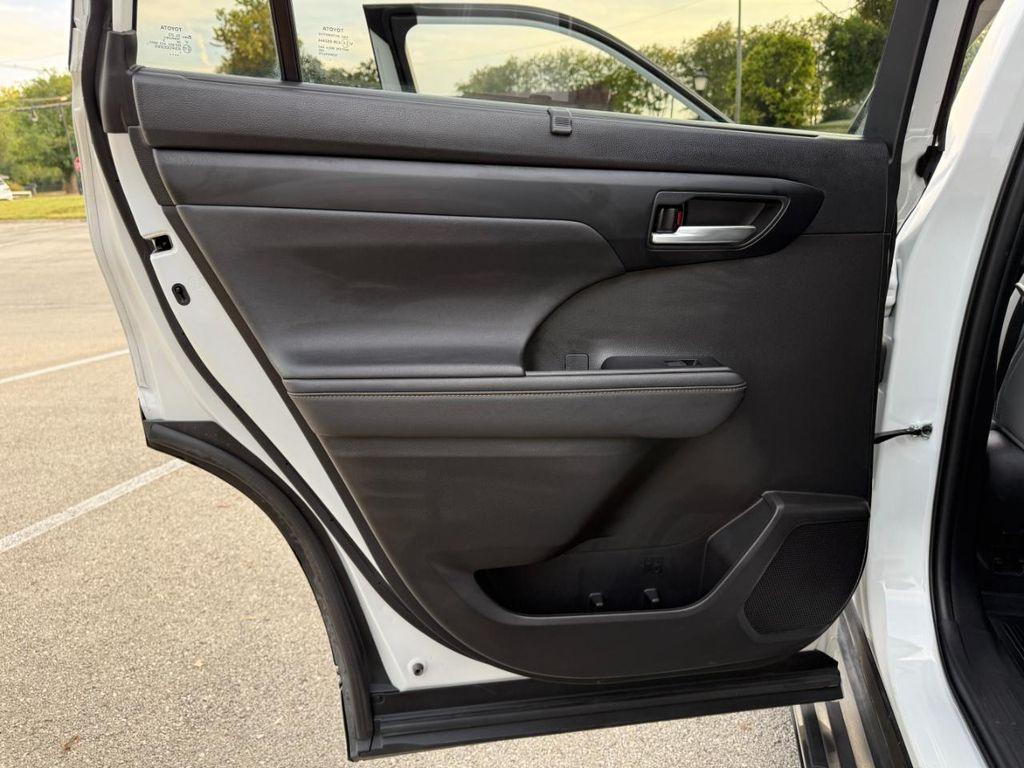 used 2023 Toyota Highlander Hybrid car, priced at $35,975