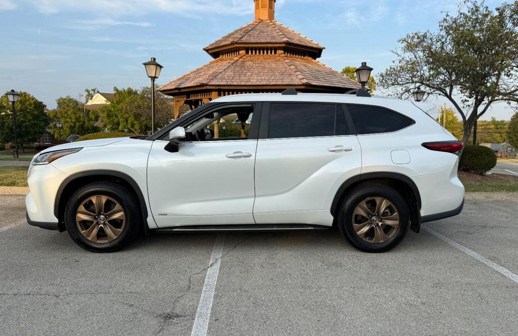used 2023 Toyota Highlander Hybrid car, priced at $35,975