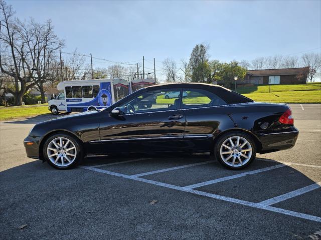 used 2007 Mercedes-Benz CLK-Class car, priced at $12,975