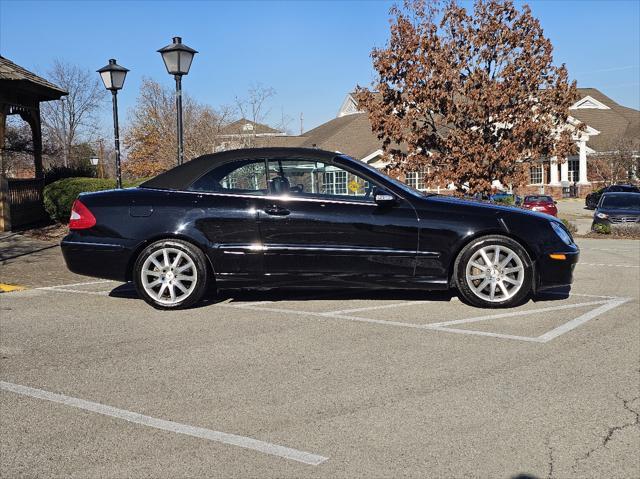 used 2007 Mercedes-Benz CLK-Class car, priced at $12,975