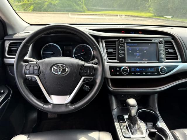 used 2019 Toyota Highlander car, priced at $28,975
