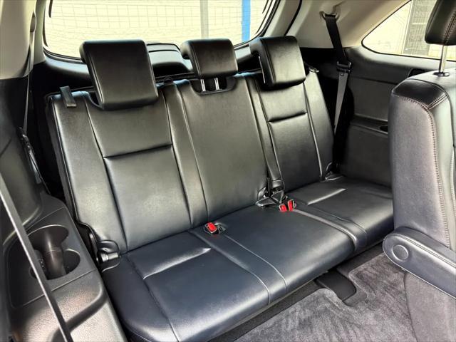 used 2019 Toyota Highlander car, priced at $28,975