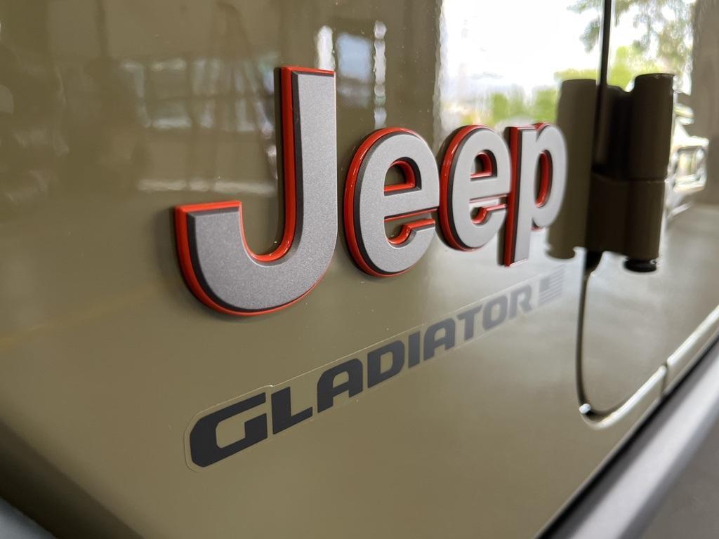 used 2021 Jeep Gladiator car, priced at $35,475