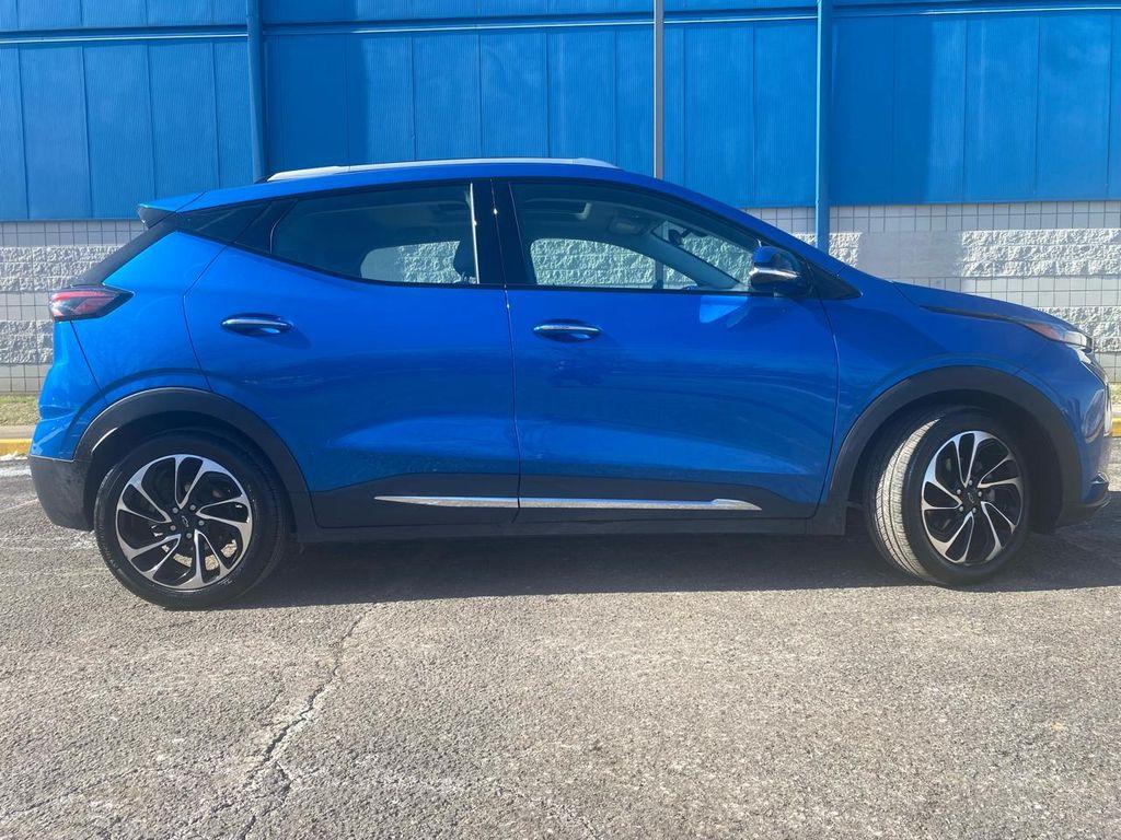 used 2022 Chevrolet Bolt EUV car, priced at $17,976