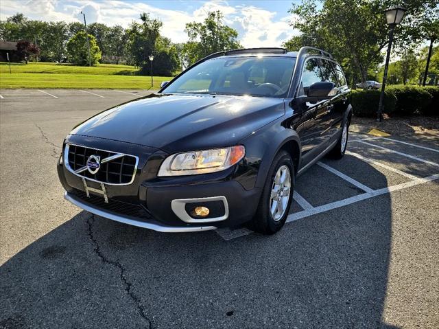 used 2013 Volvo XC70 car, priced at $16,475