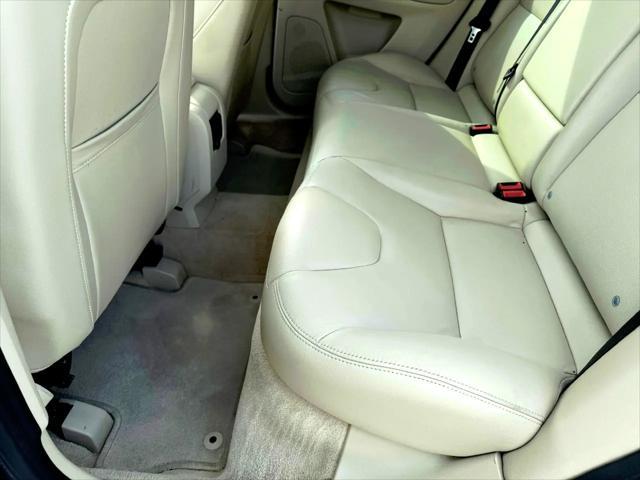 used 2016 Volvo XC60 car, priced at $15,675