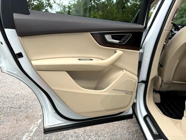 used 2017 Audi Q7 car, priced at $22,475