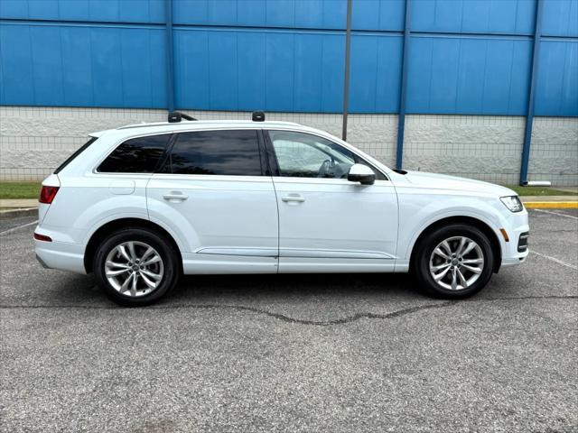 used 2017 Audi Q7 car, priced at $22,475