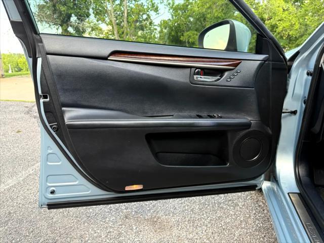 used 2013 Lexus ES 350 car, priced at $17,365