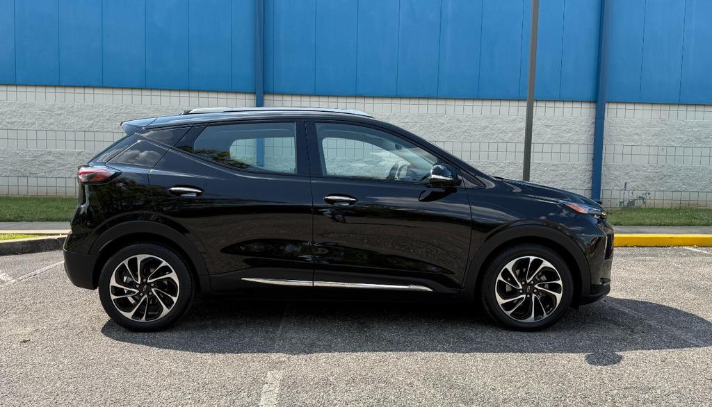 used 2022 Chevrolet Bolt EUV car, priced at $16,975