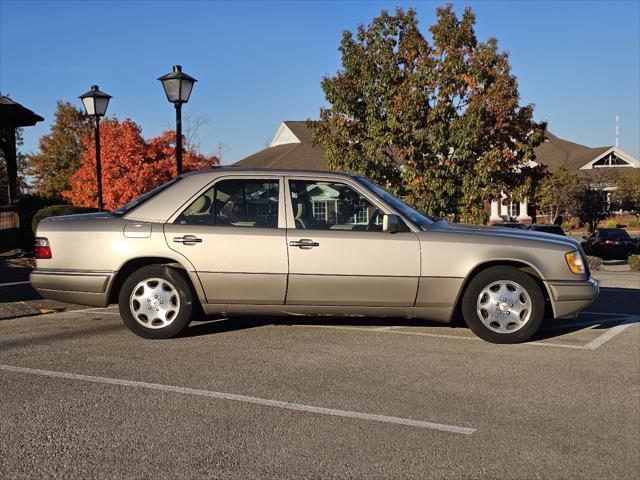 used 1995 Mercedes-Benz E-Class car, priced at $15,975