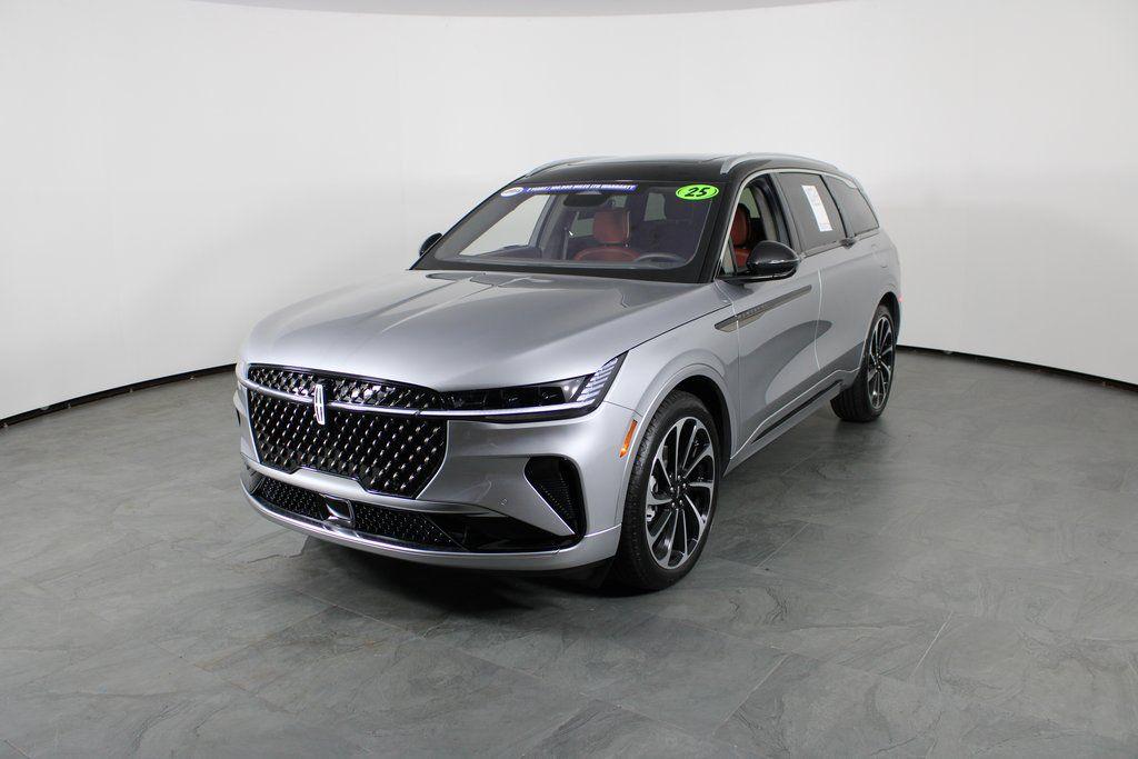 used 2025 Lincoln Nautilus car, priced at $62,347