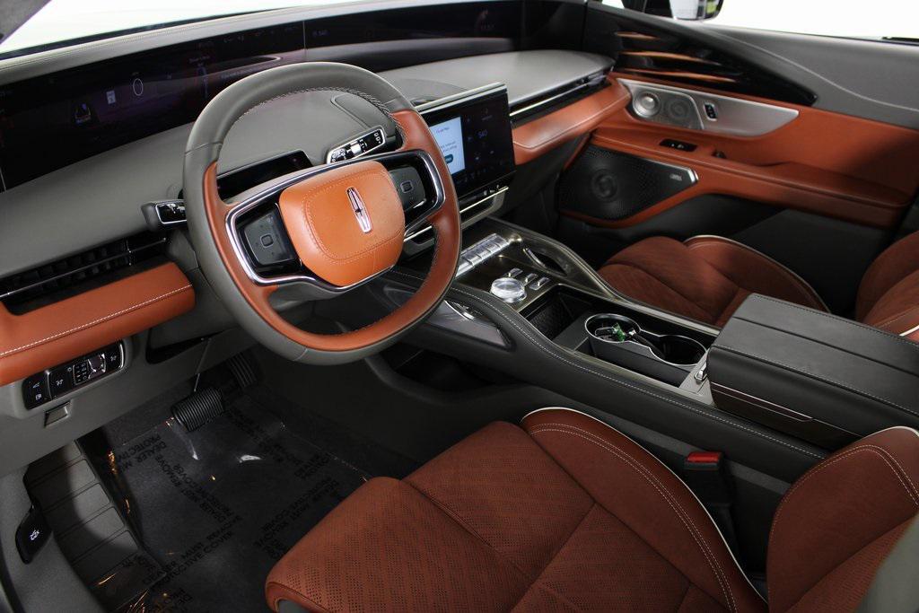 used 2025 Lincoln Nautilus car, priced at $64,987
