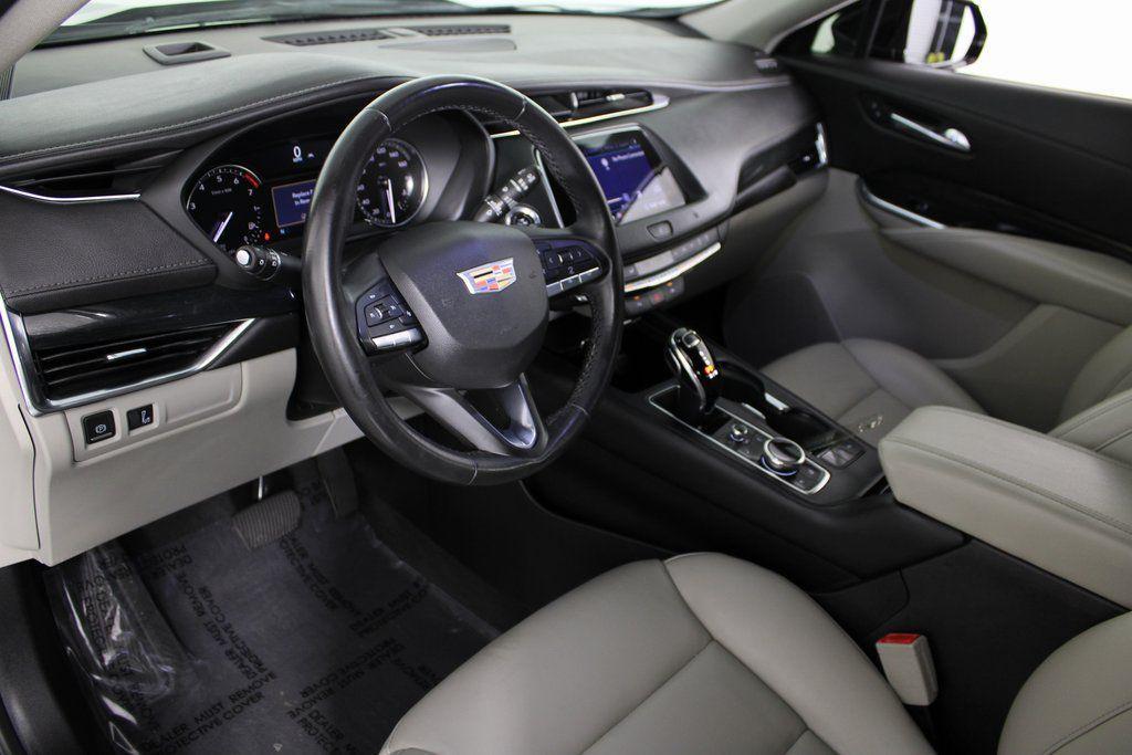 used 2020 Cadillac XT4 car, priced at $16,999