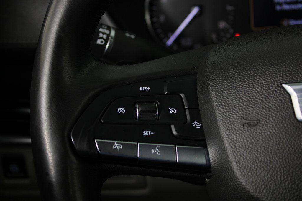 used 2020 Cadillac XT4 car, priced at $16,999