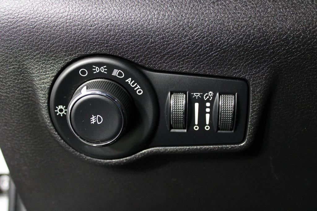 used 2022 Jeep Compass car, priced at $18,595