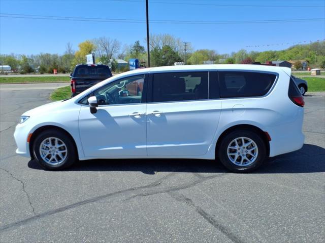 used 2023 Chrysler Pacifica car