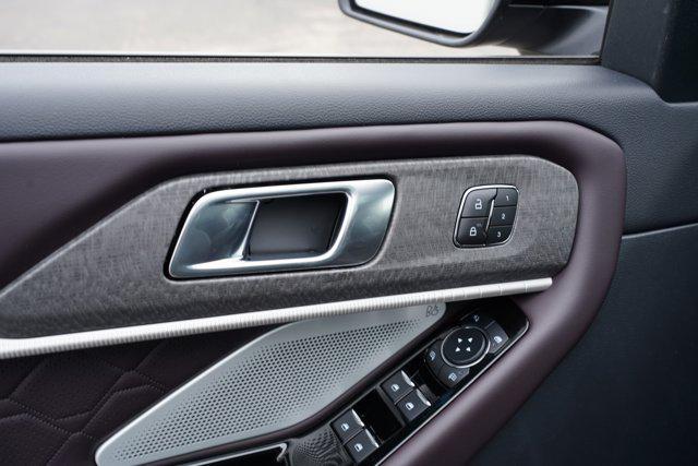 new 2025 Ford Explorer car, priced at $54,527