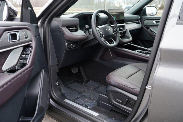 new 2025 Ford Explorer car, priced at $54,527