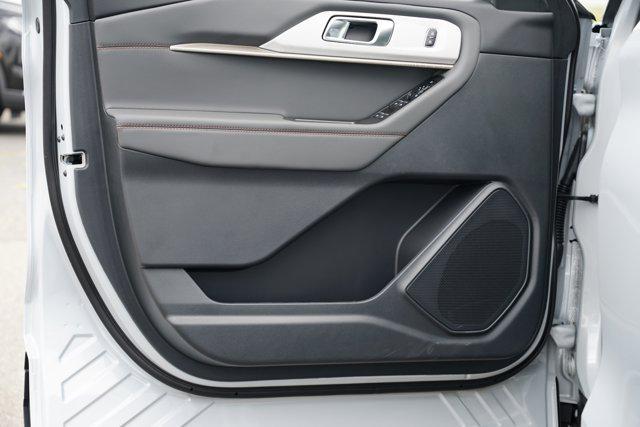 new 2025 Ford Explorer car, priced at $44,718