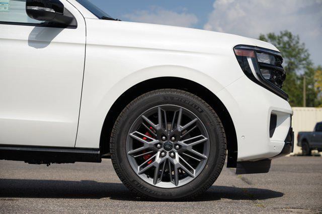 new 2025 Ford Expedition car, priced at $84,925