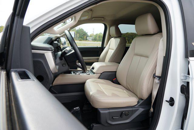 used 2024 Ford Expedition car, priced at $53,788