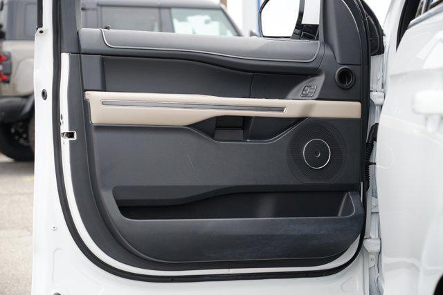 used 2024 Ford Expedition car, priced at $53,788