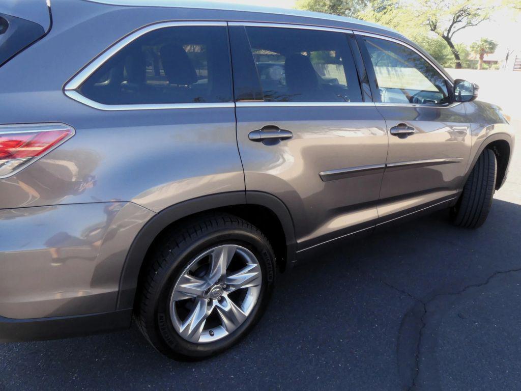 used 2014 Toyota Highlander car, priced at $14,750