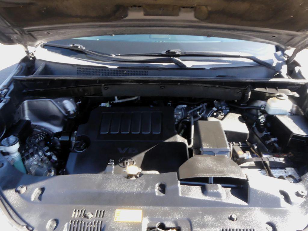 used 2014 Toyota Highlander car, priced at $14,750