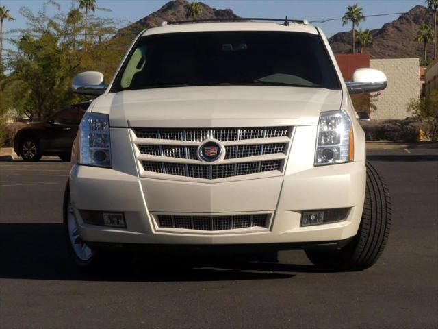 used 2014 Cadillac Escalade car, priced at $20,995