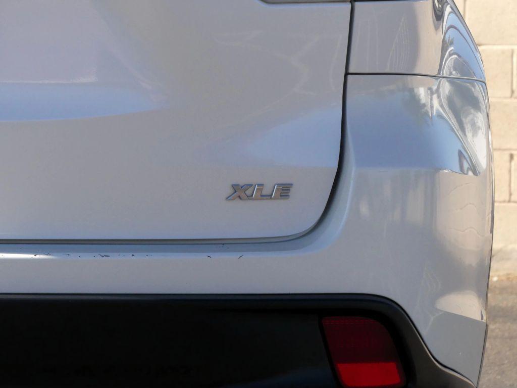 used 2016 Toyota Highlander car, priced at $15,995