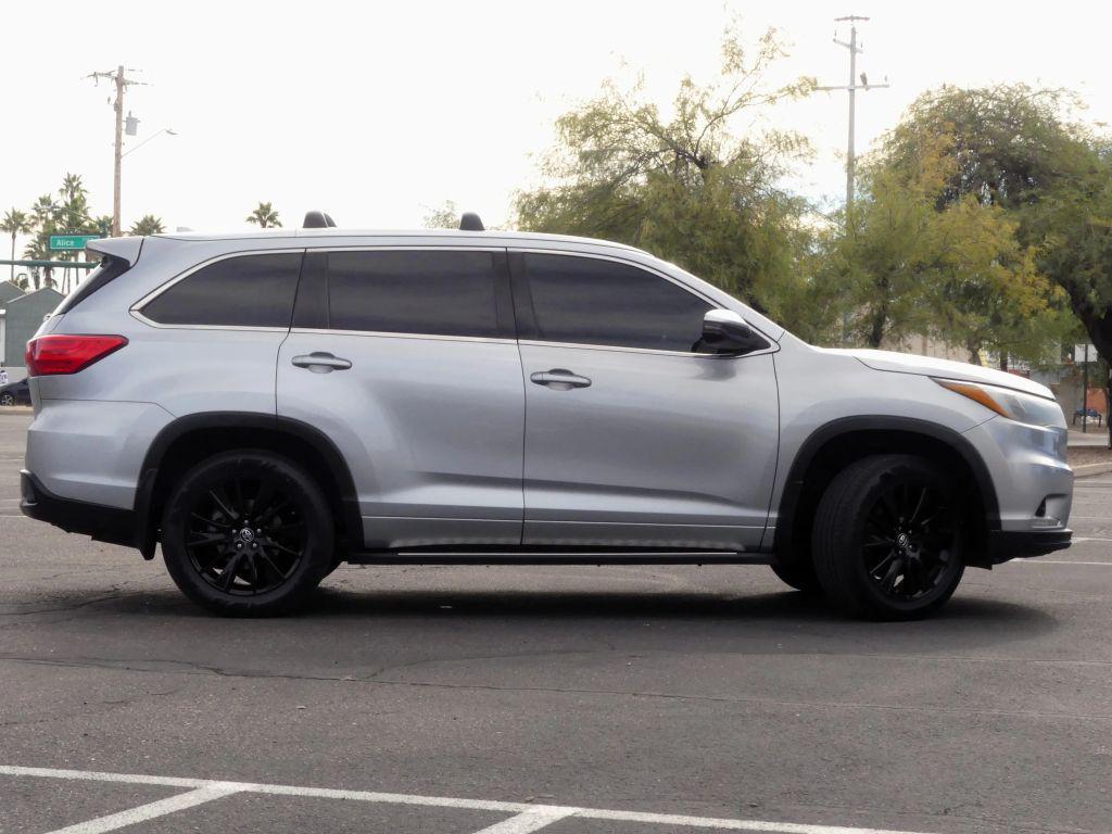 used 2016 Toyota Highlander car, priced at $16,995