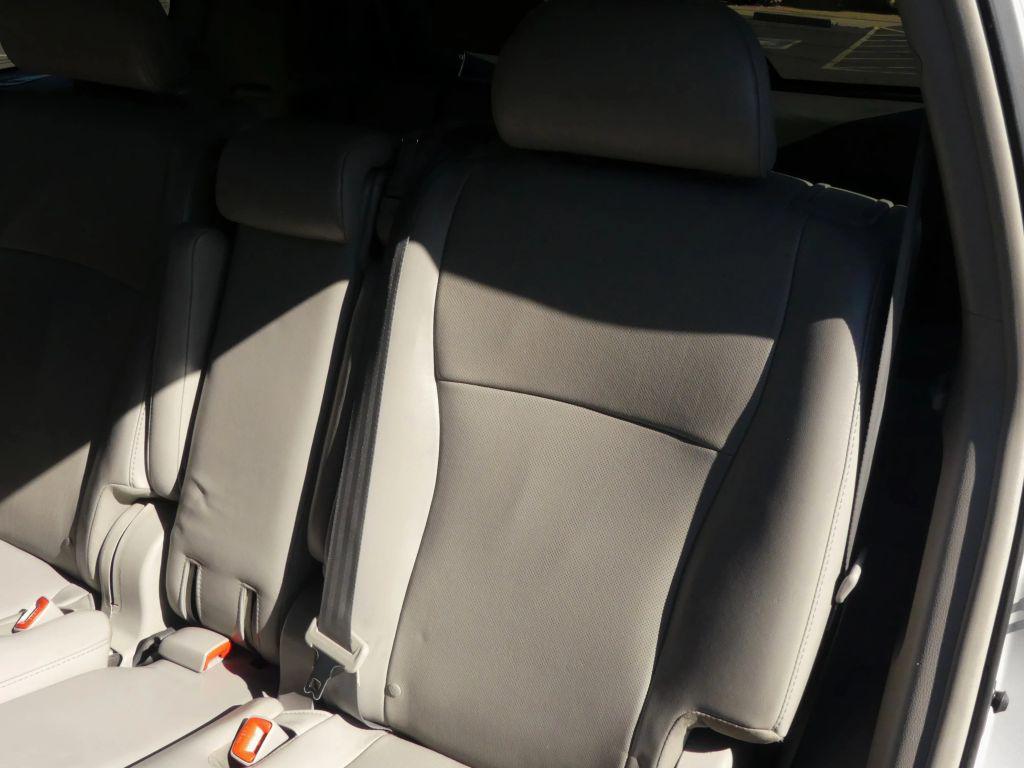 used 2012 Toyota Highlander car, priced at $13,995